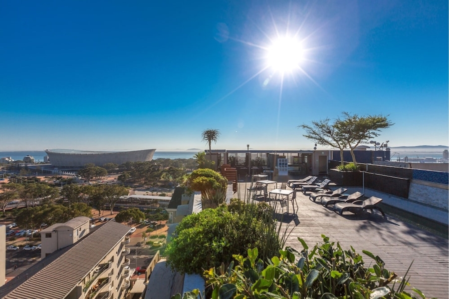 To Let 1 Bedroom Property for Rent in Green Point Western Cape